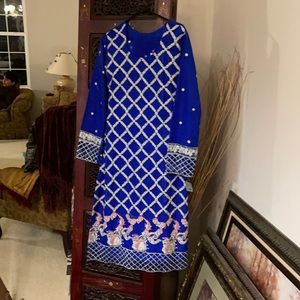 Party/wedding suit! NEW! Beautiful Royal blue suit